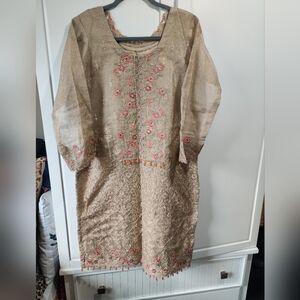 Pakistani beautiful fancy 3 PC suit